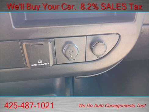 Used 2018 Chevrolet Express 2500 w/ Driver Convenience Package RWD image 19
