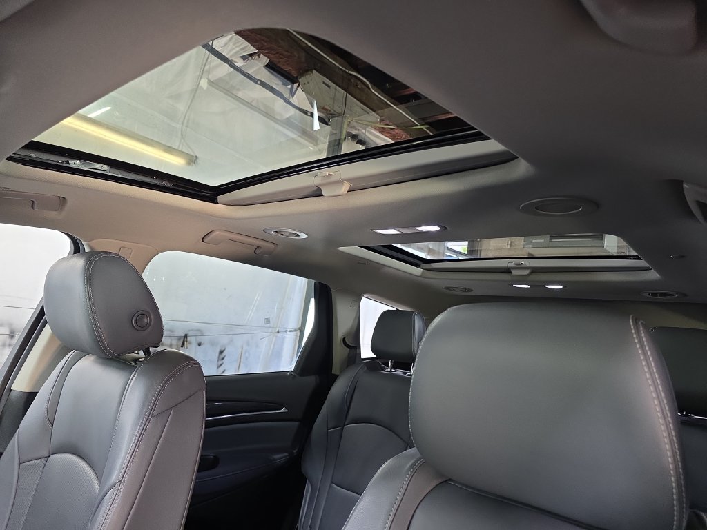 Used 2018 Buick Enclave Essence w/ Trailering Package FWD image 32