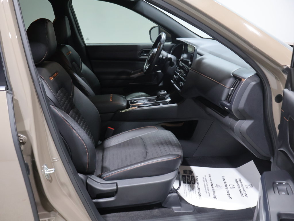 Used 2024 Nissan Pathfinder Rock Creek AWD/4WD image 22