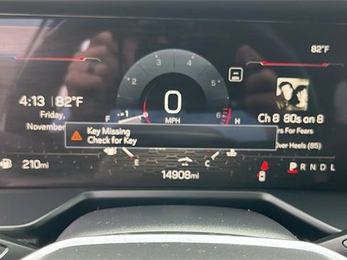 Certified 2025 GMC Acadia Elevation image 15