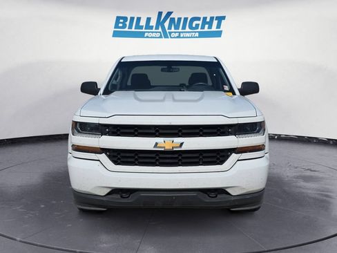 Used 2017 Chevrolet Silverado 1500 Custom w/ Custom Convenience Package RWD image 8