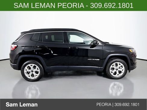 New 2026 Jeep Compass Latitude image 8