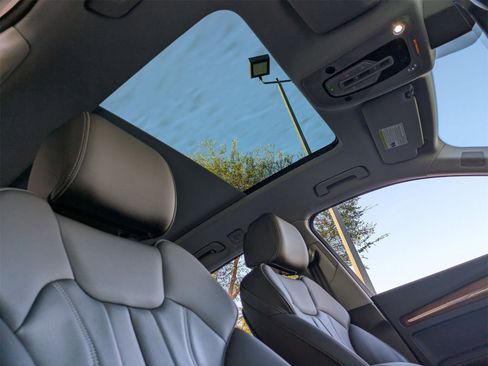 Used 2023 Audi Q5 e Premium Plus w/ Premium Plus Package image 20