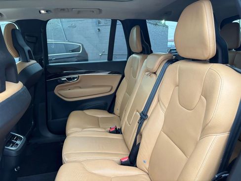 Used 2016 Volvo XC90 T6 Momentum image 14