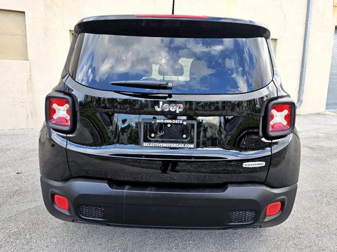 Used 2015 Jeep Renegade Latitude image 10