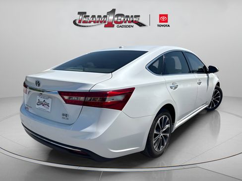 Used 2018 Toyota Avalon XLE Premium FWD image 7