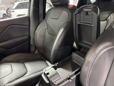 Certified 2021 Jeep Cherokee Limited w/ Elite Package image 24