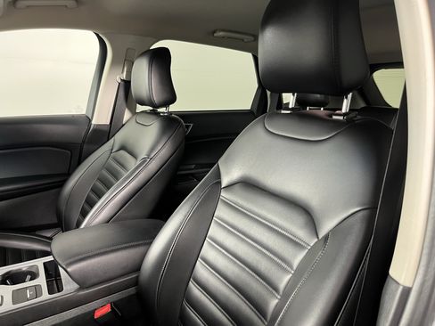 Used 2022 Ford Edge SEL AWD/4WD image 16