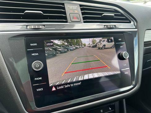 Certified 2022 Volkswagen Tiguan SEL R-Line AWD/4WD image 15