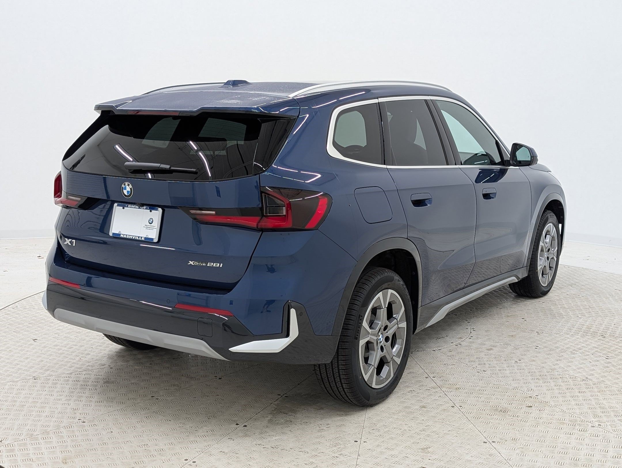 Used 2025 BMW X1 xDrive28i w/ Premium Package AWD/4WD image 9