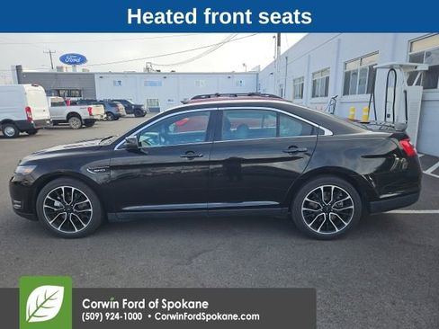 Used 2017 Ford Taurus SHO image 7
