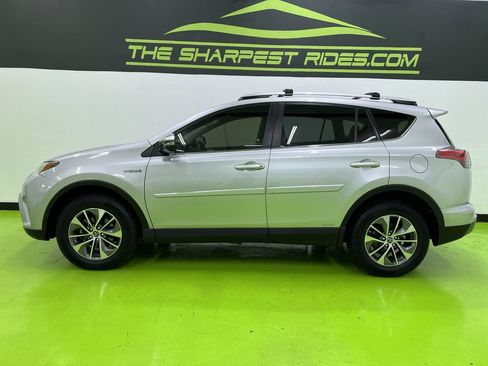 Used 2016 Toyota RAV4 XLE AWD/4WD image 6