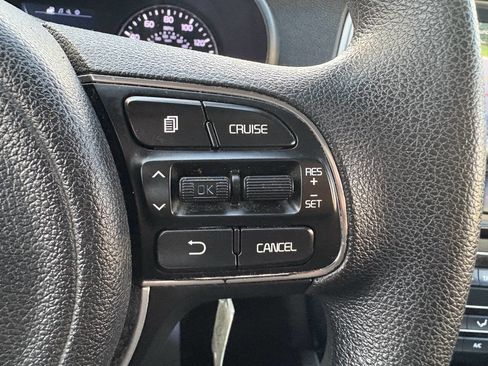 Used 2018 Kia Optima LX w/ 17" Alloy Wheels Package image 38