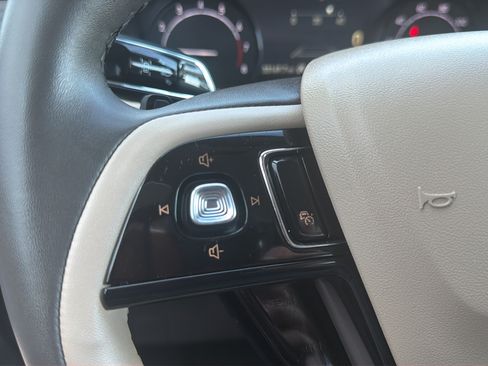 Used 2022 Lincoln Corsair AWD w/ Equipment Group 101A image 18