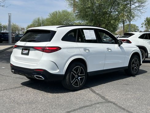 Used 2024 Mercedes-Benz GLC 300 image 4