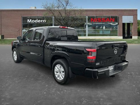 Used 2024 Nissan Frontier SV w/ Technology Package image 2