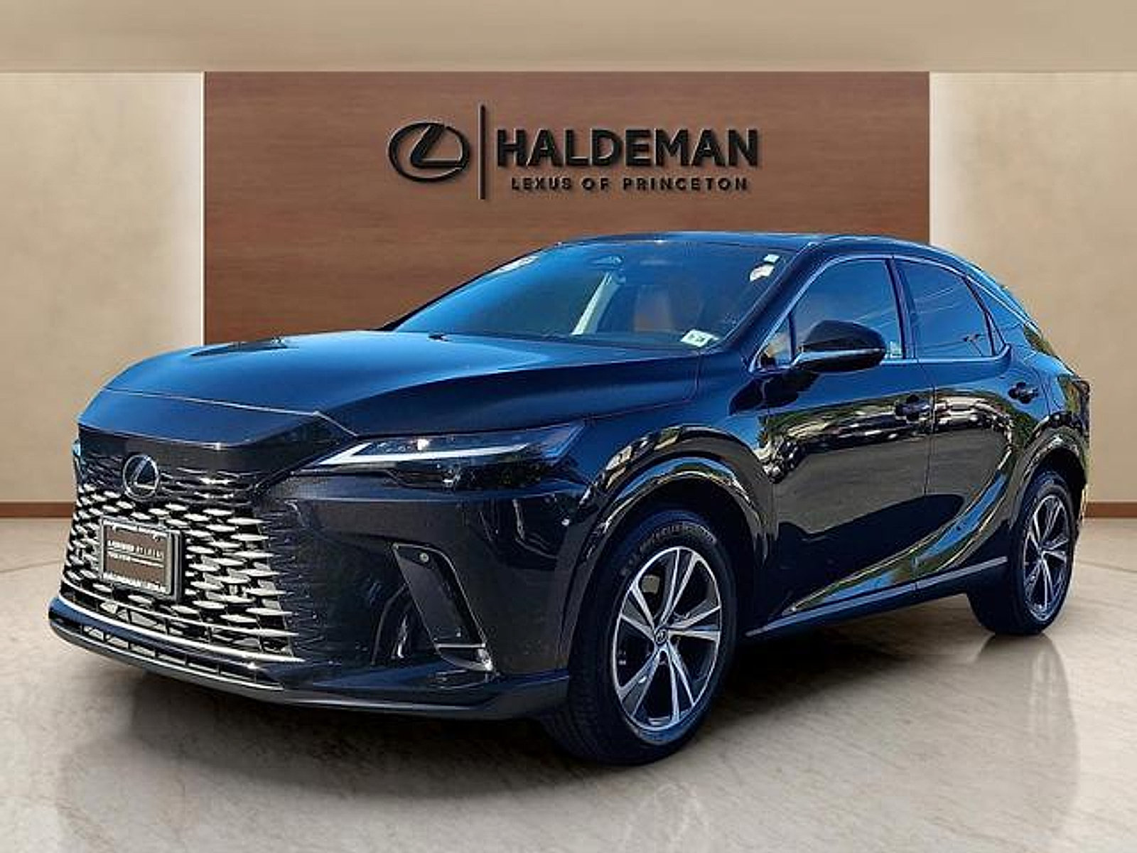 Certified 2023 Lexus RX 350 Premium w/ Accessory Package AWD/4WD image 3