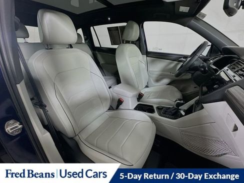 Used 2022 Volkswagen Tiguan SEL R-Line image 31