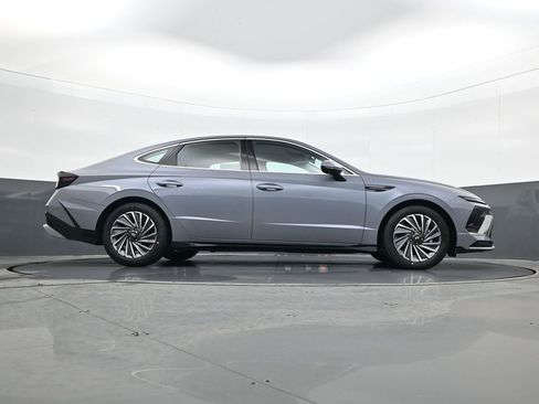 New 2026 Hyundai Sonata Limited image 24