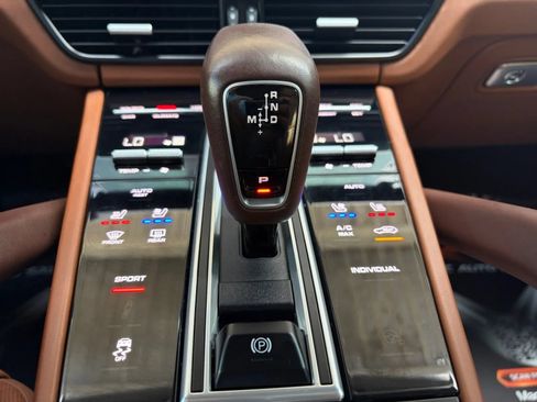 Used 2019 Porsche Cayenne AWD/4WD image 27