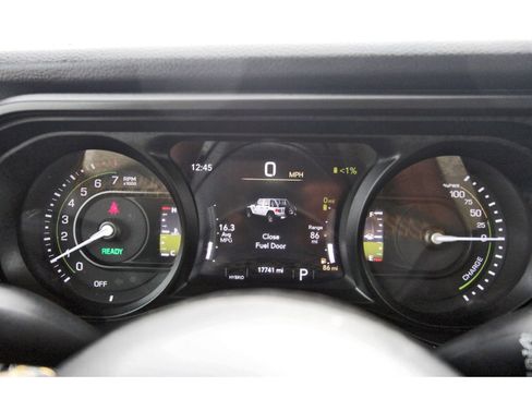 Used 2024 Jeep Wrangler Unlimited w/ Convenience Group image 16