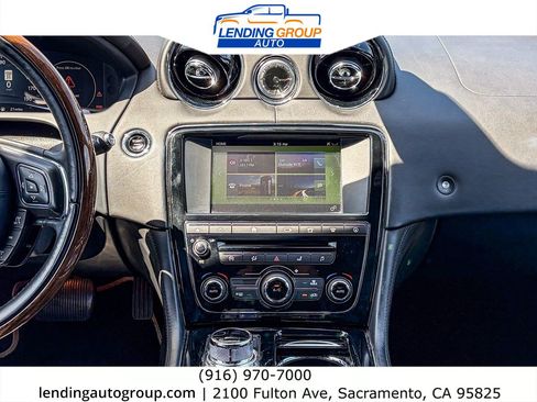 Used 2017 Jaguar XJ L Portfolio RWD image 12