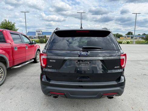 Used 2018 Ford Explorer XLT w/ Equipment Group 202A AWD/4WD image 6