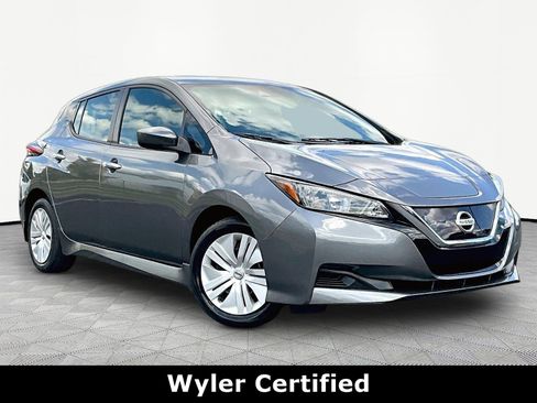 Used 2022 Nissan Leaf S FWD image 3