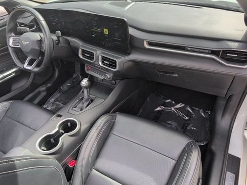 Used 2025 Ford Mustang Premium RWD image 30