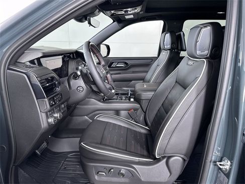 New 2026 GMC Yukon XL AT4 Ultimate w/ LPO, Floor Liner Package image 20
