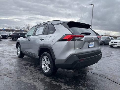 Used 2020 Toyota RAV4 XLE image 5