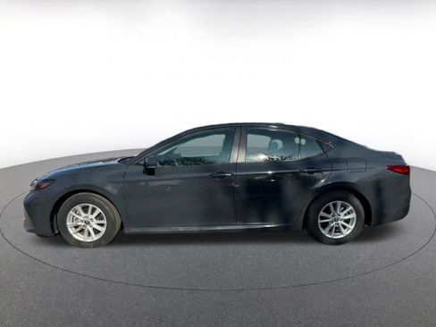 Used 2025 Toyota Camry LE image 9