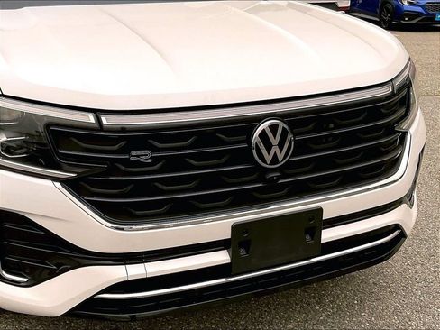 Used 2024 Volkswagen Atlas Cross Sport SEL Premium R-Line AWD/4WD image 32