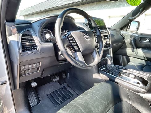 Used 2023 Nissan Armada SL w/ Midnight Edition Package image 11