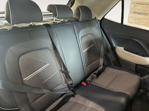 Used 2026 Hyundai Venue SEL FWD image 16