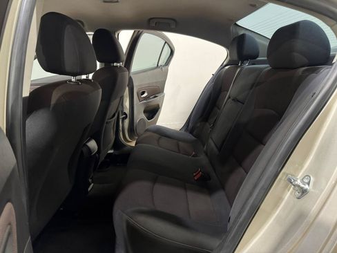 Used 2016 Chevrolet Cruze LT FWD image 16