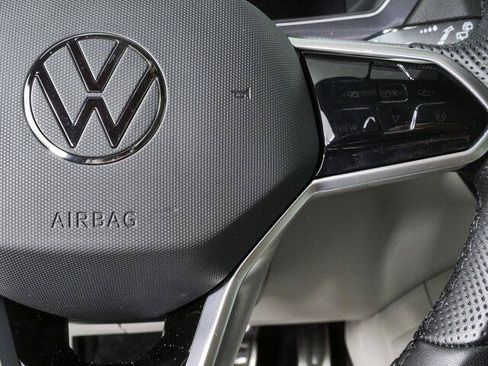 Used 2024 Volkswagen Tiguan SE R-Line FWD image 36