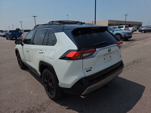 Used 2022 Toyota RAV4 XSE w/ XSE Grade Weather Package AWD/4WD image 8
