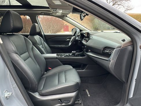 Certified 2021 Nissan Rogue SL w/ Premium Package image 24