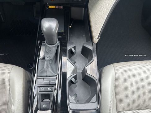 Used 2025 Toyota Camry XLE image 22