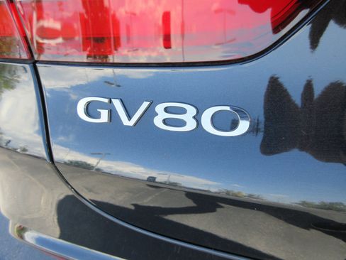 Used 2026 Genesis GV80 3.5T e-SC AWD/4WD image 8