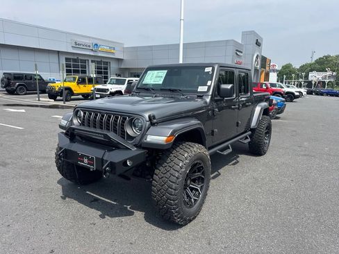 New 2026 Jeep Gladiator Sport AWD/4WD image 1