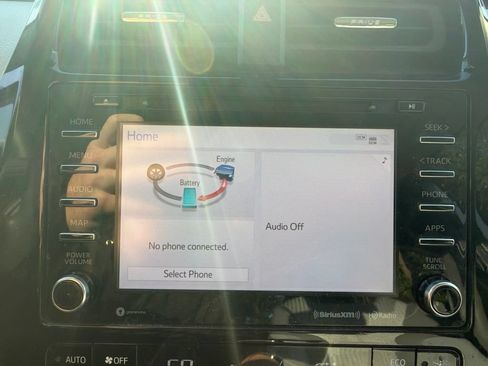 Used 2021 Toyota Prius Prime LE FWD image 11