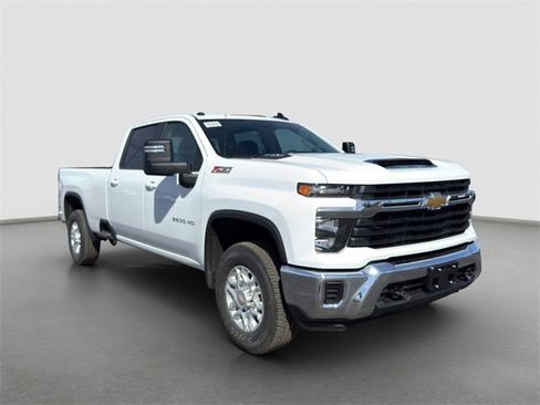 New 2026 Chevrolet Silverado 2500 LT image 8