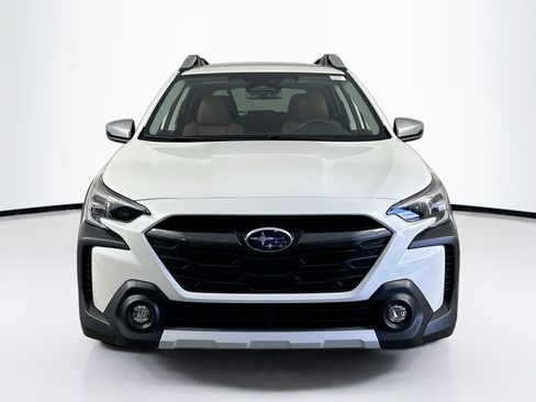 Used 2023 Subaru Outback Touring AWD/4WD image 2