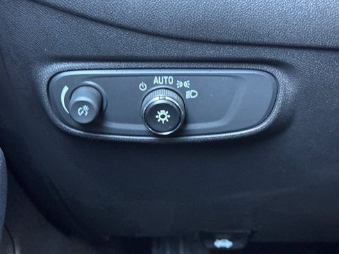 Certified 2022 Chevrolet Equinox LT image 30