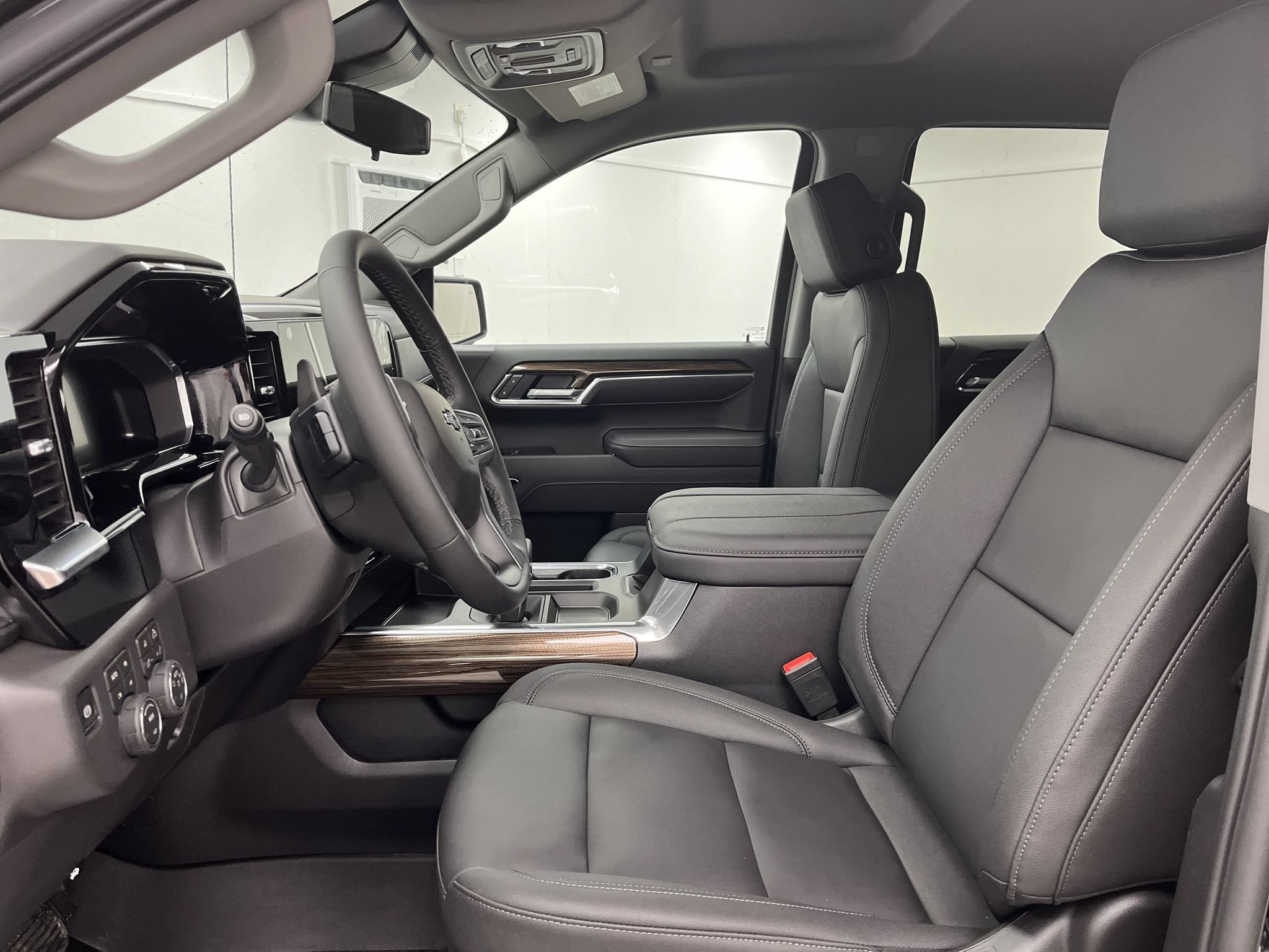 New 2026 Chevrolet Silverado 1500 RST w/ RST All Star Premium Package AWD/4WD image 10