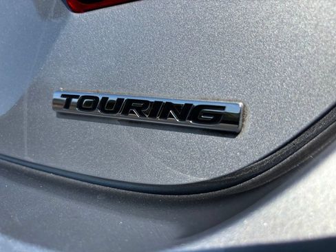 Used 2018 Honda Accord Touring image 12