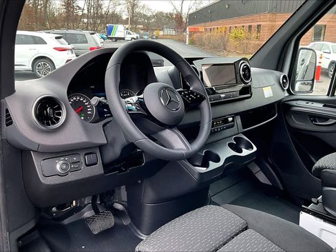 New 2026 Mercedes-Benz Sprinter 2500 image 9