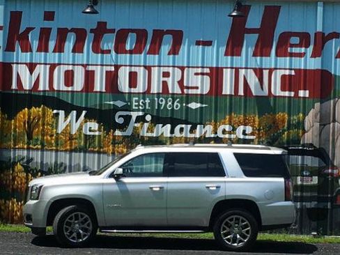 Used 2017 GMC Yukon SLT w/ Open Road Package RWD image 2